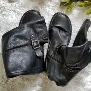 Boc leather boots